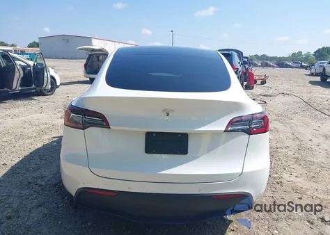 2021 Tesla Model Y Standard Range Rear-Wheel Drive из США, поврежденный, VIN 5YJYGDED4MF192824